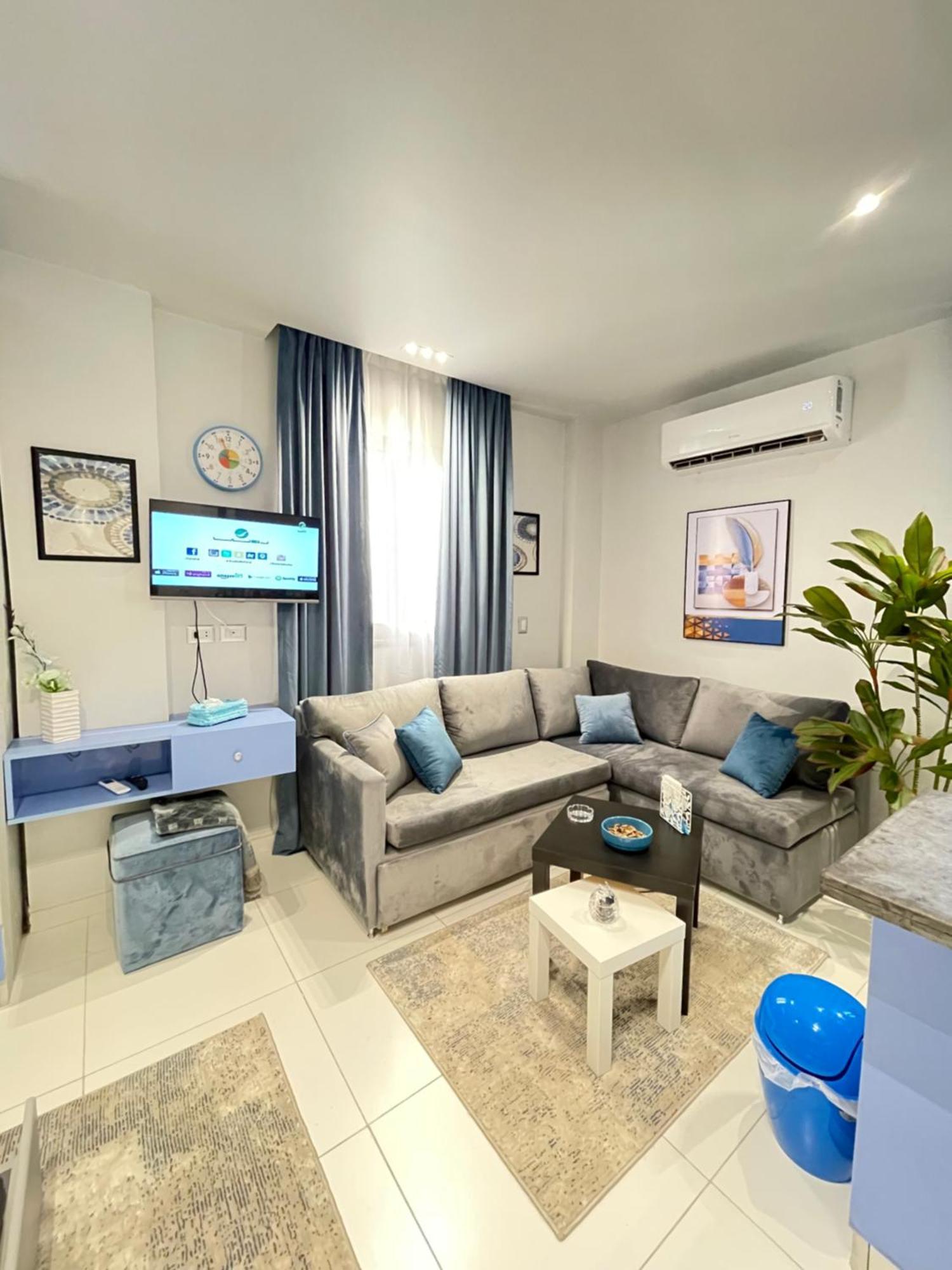 Apartment 589-4 Luxury House